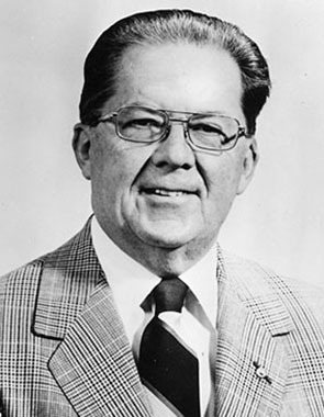 William E.Skelton